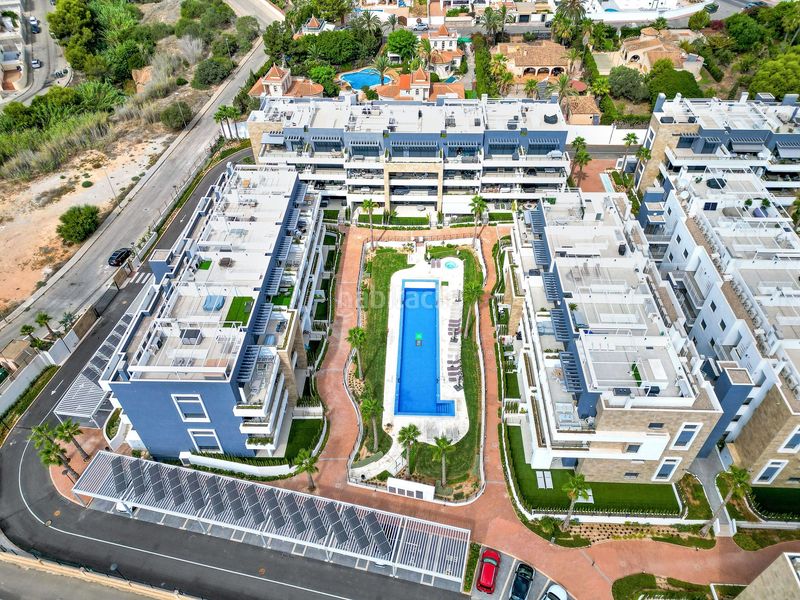 Foto 83872a49-ddd5-4e0a-a8e2-3f43b4b980dd. Apartament amb aparcament piscina a Playa Flamenca Orihuela