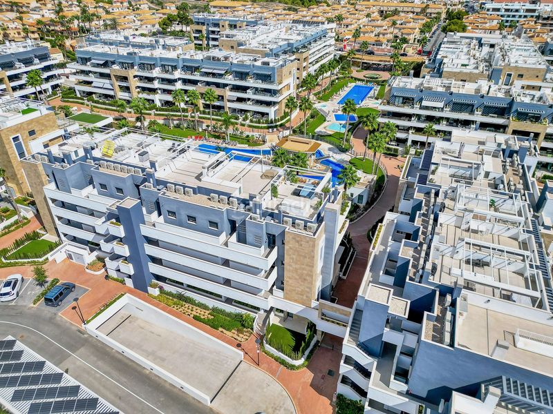 Foto 8f205ddf-7e0d-4552-8813-c82097f1c5e8. Apartament amb aparcament piscina a Playa Flamenca Orihuela