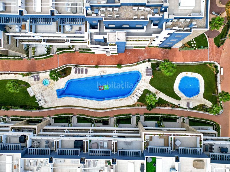 Foto cf982c8f-f6ad-4395-b160-2cc9fb2f52ca. Apartament amb aparcament piscina a Playa Flamenca Orihuela
