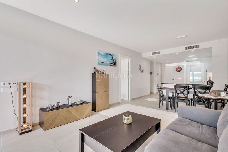 Foto e00ca847-b672-4884-ad25-13d3a74b254b. Apartament amb aparcament piscina a Playa Flamenca Orihuela