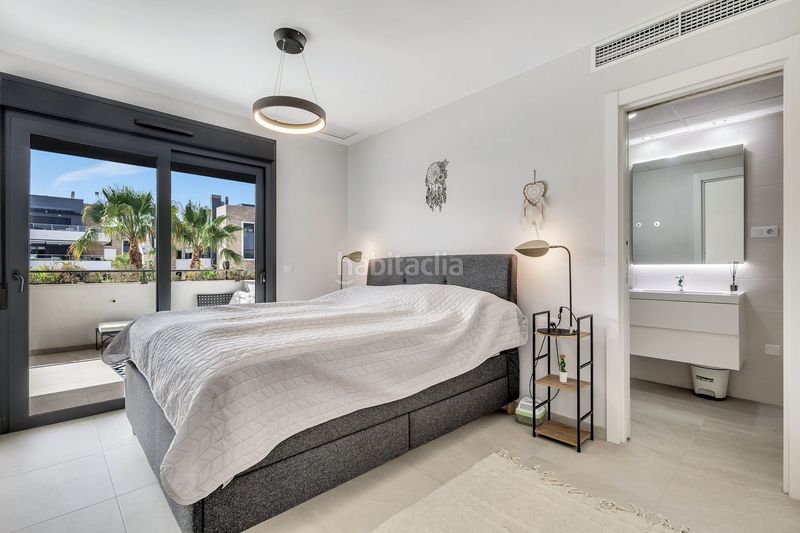 Foto fce1cd2d-b2b0-4e10-be30-8f653aab83be. Apartament amb aparcament piscina a Playa Flamenca Orihuela