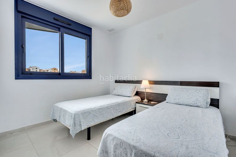 Foto 8f1fe95b-d2fe-4989-8200-781fd4a597fb. Apartament amb aparcament piscina a Punta Prima Torrevieja