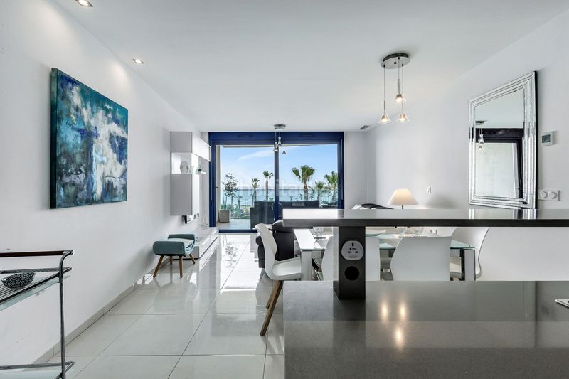 Foto b7e8d4f3-9503-42e3-941c-36a9f78975f2. Apartament amb aparcament piscina a Punta Prima Torrevieja