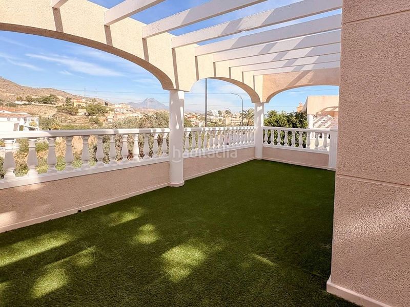 Foto 2976ce29-8749-4805-ab4f-1ce5e31f5b56. Casa adossada amb aparcament a Pueblo Acantilado-Lanuza Campello (el)