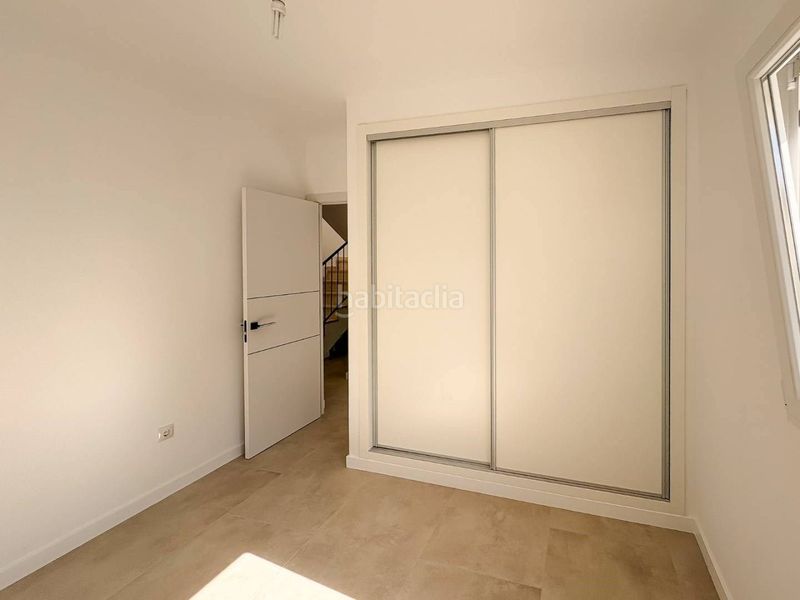 Foto d77cc10e-8318-4585-a91e-062ba9f74323. Casa adossada amb aparcament a Pueblo Acantilado-Lanuza Campello (el)