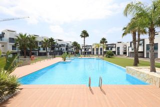 Àtic  N/a. Orientación sur, terraza en la azotea y vistas a la piscina!