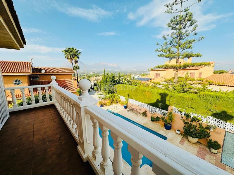 Foto b30d0a55-8e16-464e-83b0-883ea1b29839. Xalet amb aparcament piscina a Sierra Helada Benidorm