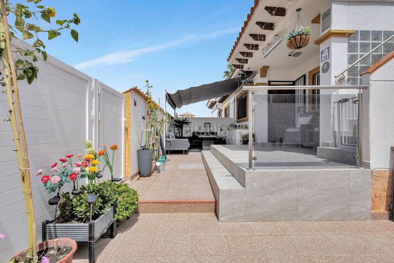 Foto 0c711673-731c-4490-947d-67bb0a82a201. Apartament amb piscina a Lomas de Cabo Roig - Los Dolses Orihuela