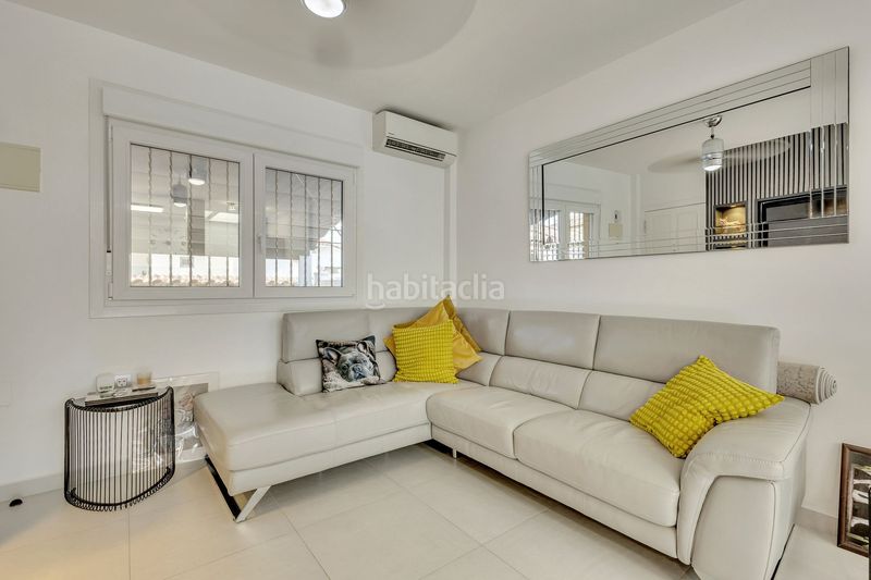 Foto 23ea5920-41a7-4cd6-b5df-9e47b57d3d5e. Apartament amb piscina a Lomas de Cabo Roig - Los Dolses Orihuela