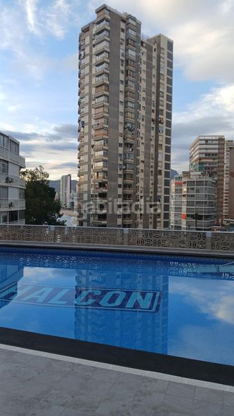 Foto 6303610a-b425-4ffb-aca4-6a39deef7583. Apartament amb piscina a Centro Urbano Benidorm