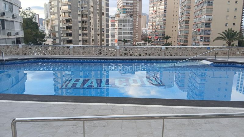 Foto cbc7df7f-9eea-40a5-9e63-40e3979f1577. Apartament amb piscina a Centro Urbano Benidorm