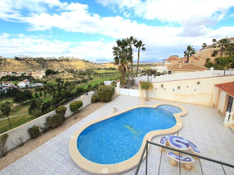 Foto c9bfbf7f-f2a2-44b0-880b-b04c3edda35e. Xalet amb piscina a La Marquesa Rojales