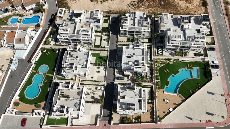 Foto f9160c5c-efcb-445b-b8c3-003b420c88e9. Apartment with pool in Pueblo Bravo Rojales