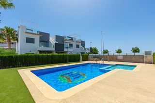 Apartament  N/a. Encantador apartamento en planta baja!