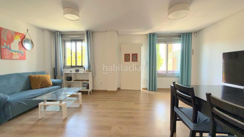 Foto e2ba6cca-63ae-4e39-b76e-a9255c87c613. Apartament amb aparcament piscina a Aguas Nuevas Torrevieja