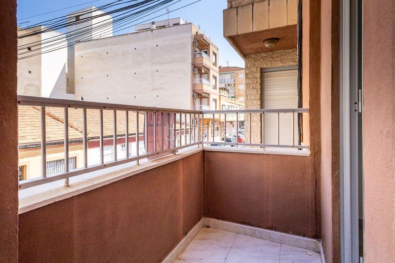 Foto ae84ea89-e731-437f-a481-3ce0b003b5a0. Apartament a Las Piscinas Naturales Torrevieja