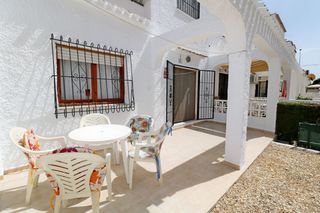 Apartament  N/a. Encantador apartamento en planta baja a solo 50 metros de la pla