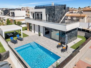 Chalet  N/a. Villa exclusiva con piscina de agua salada!