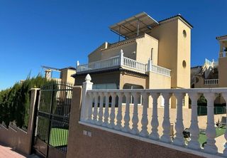 Xalet a Villamartín-Las Filipinas. Bonita casa en villamartín!