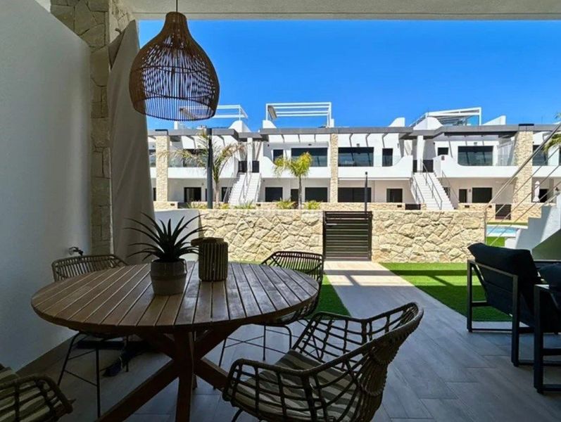 Foto fe10159b-4d5e-489e-8dda-22f9ab3859e9. Apartament amb aparcament piscina a Zeniamar - Horizonte - La Campana Orihuela