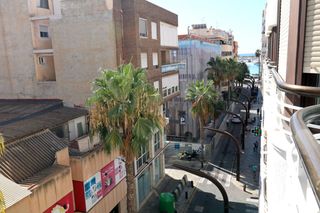 Appartement  N/a. Precioso apartamento a solo 150 metros del puerto de torrevieja!