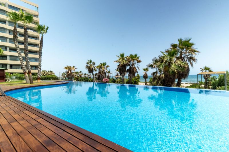 Foto e148f757-c1a1-4ecb-aa49-5907de114e09. Apartament amb aparcament piscina a Punta Prima Torrevieja