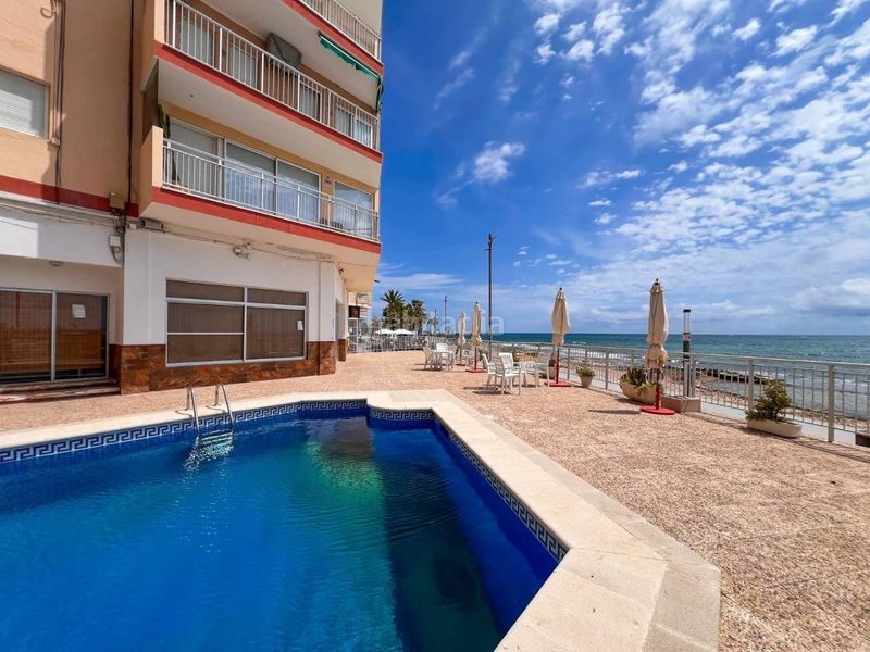 Foto b54842a6-8d93-4317-97ef-de389bbf6292. Apartament amb piscina a Zona Playa del Cura Torrevieja