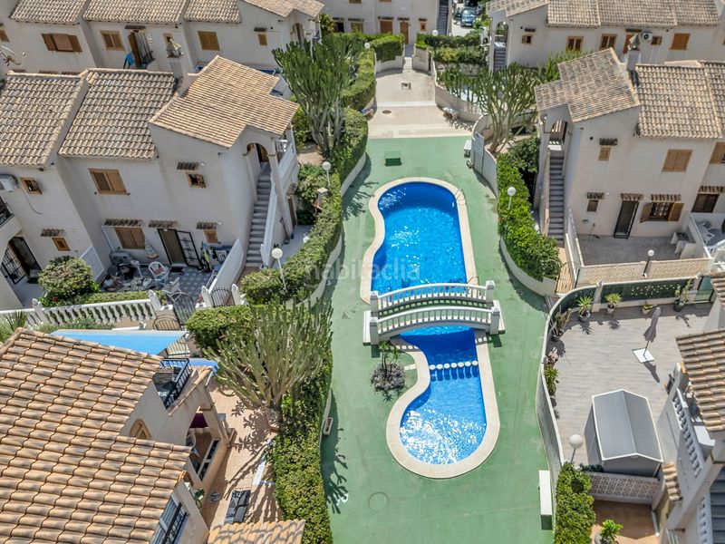 Foto 487f6023-96f6-410e-a1a5-c2151d974460. Àtic amb piscina a Torreblanca Torrevieja