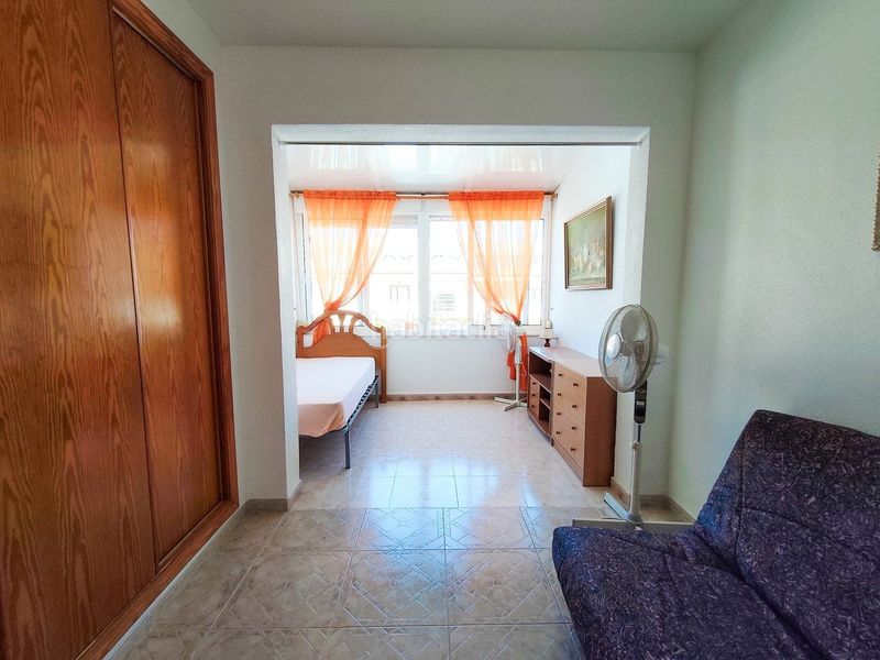 Foto 9a797201-c95e-466e-8ab5-26570d3f7a4a. Casa adossada amb aparcament piscina a Playa Flamenca Orihuela