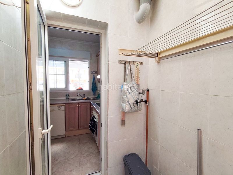 Foto ee9a41cc-52d7-47ca-baad-fc506fde6bd9. Casa adossada amb aparcament piscina a Playa Flamenca Orihuela