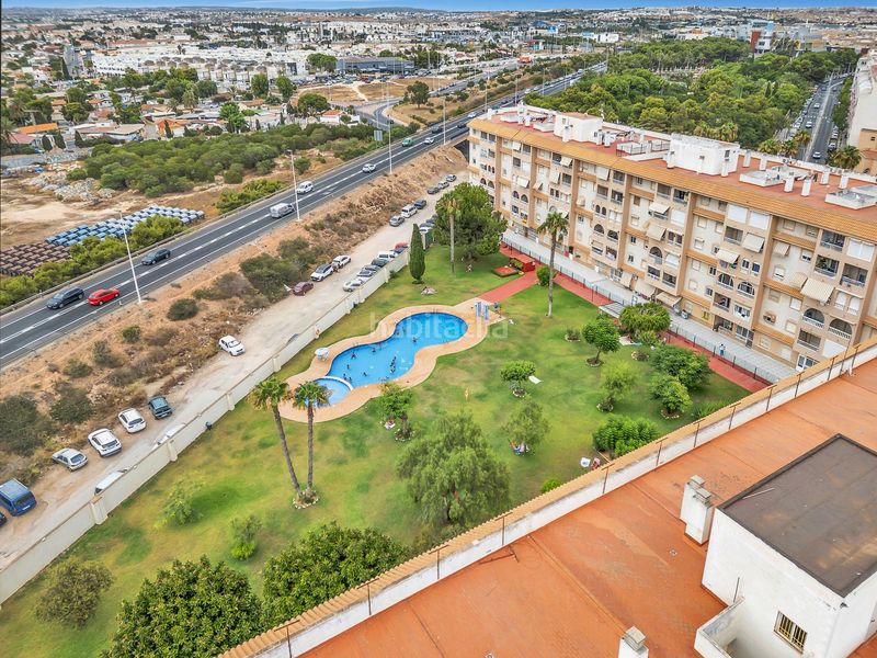 Foto 8d92345f-3b7a-40ce-ae06-9863d5b9b934. Àtic amb piscina a Parque de las Naciones Torrevieja