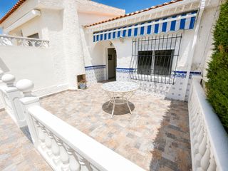 Casa adossada a Zona Carrefour - Urbanizaciones