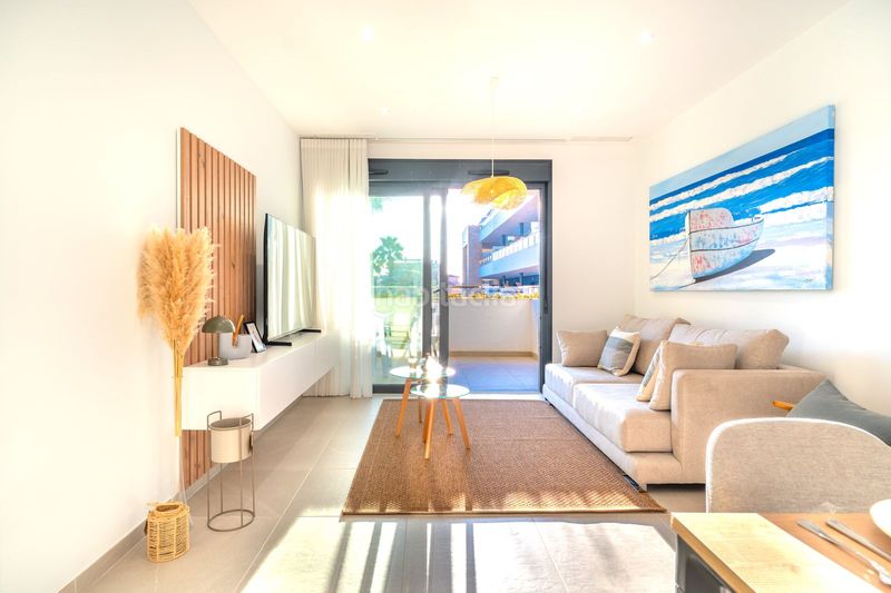 Foto 73dd99ef-b6f0-4790-b3e3-843ecc430ebe. Apartament amb aparcament piscina a Playa Flamenca Orihuela