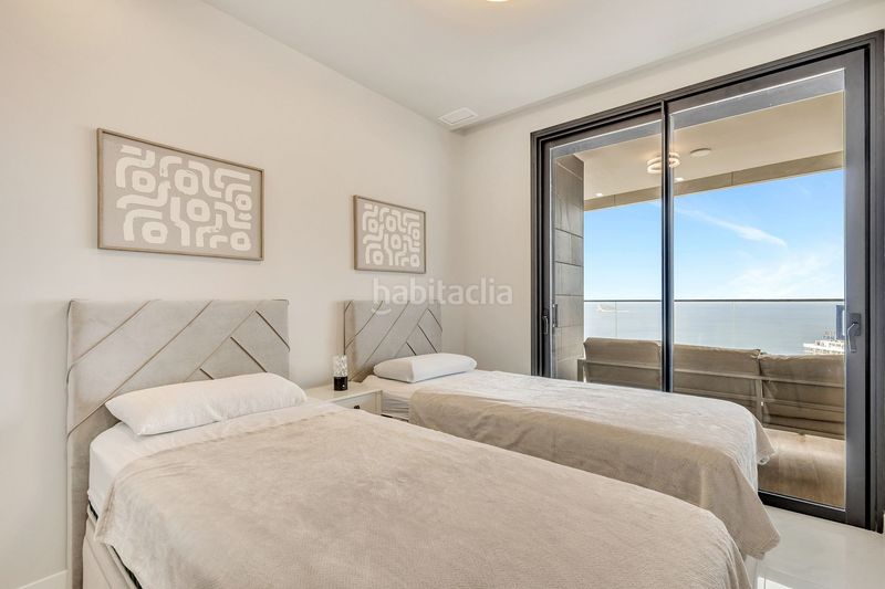 Foto 0813352e-6701-4723-a82b-93adc3861aa7. Apartament amb aparcament piscina a Playa Poniente Benidorm