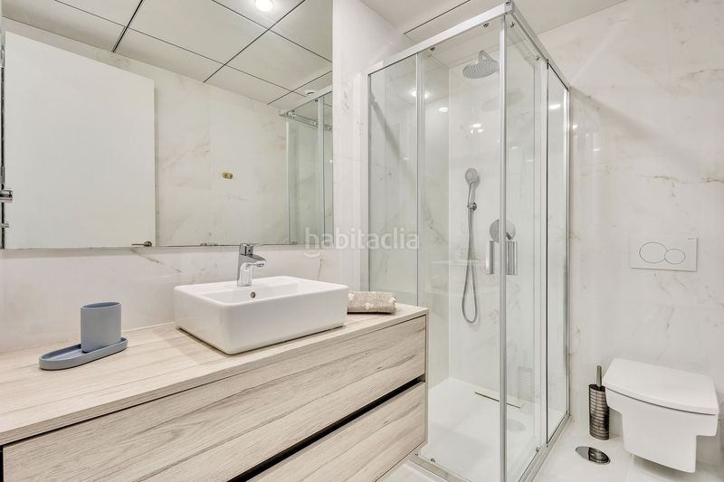 Foto 5ae159c7-a732-4584-af70-b538d6cb97d0. Apartament amb aparcament piscina a Playa Poniente Benidorm