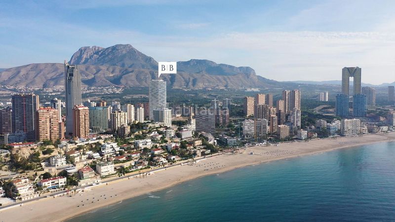 Foto 9524b655-107c-4d02-8fe0-e13e5d79e441. Apartament amb aparcament piscina a Playa Poniente Benidorm