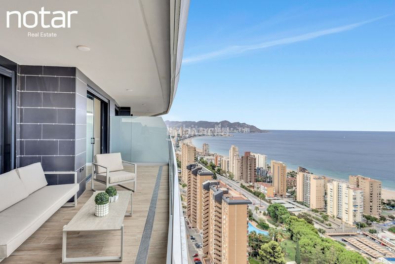 Foto ab6aa3dc-7235-42c0-b62a-cf2746028955. Apartament amb aparcament piscina a Playa Poniente Benidorm