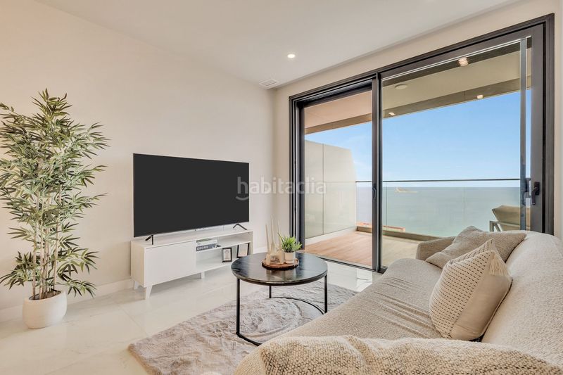 Foto d8b40bad-b0c8-44be-82eb-e9e106fd9e83. Apartament amb aparcament piscina a Playa Poniente Benidorm