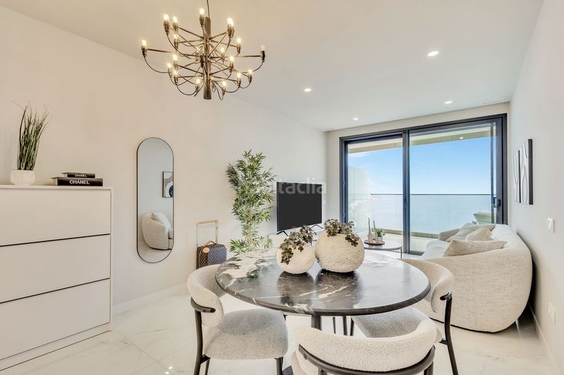 Foto e4cd4e88-a161-4f27-819e-e9975353b9d2. Apartament amb aparcament piscina a Playa Poniente Benidorm