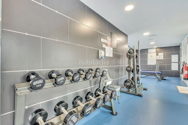 Foto f745d94a-7496-4265-91b2-691d29708699. Apartament amb aparcament piscina a Playa Poniente Benidorm