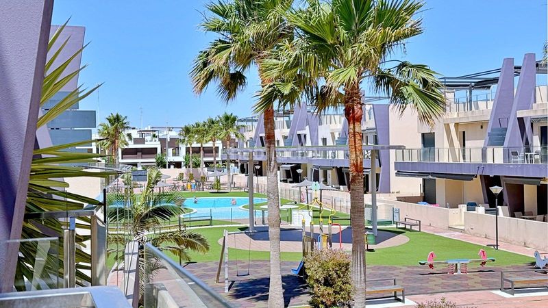 Foto d5ac60c1-4bf8-441d-ad13-2dffeba2e153. Àtic amb piscina a El Mojón Pilar de la Horadada