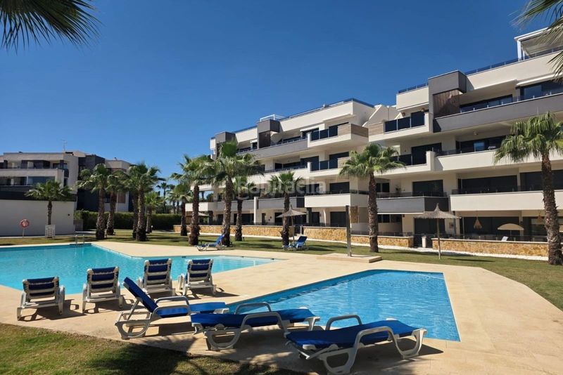 Foto 587fa2f4-805f-46d9-bae8-fe6037c3c3f3. Apartament amb aparcament piscina a La Florida Orihuela