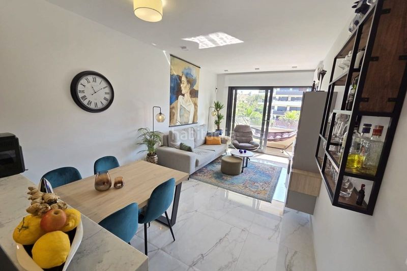 Foto f4d2b8a3-5f98-40ce-8614-471e39c2be56. Apartament amb aparcament piscina a La Florida Orihuela