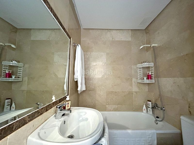 Foto 0201e6ff-934e-45db-aa87-9e0228207742. Casa adossada amb aparcament piscina a Aguamarina Orihuela