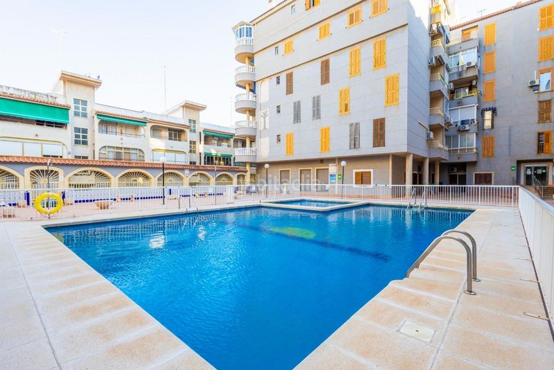 Foto d5eb076e-7752-4d67-b28e-7903b7cc925b. Àtic amb aparcament piscina a El Acequión Torrevieja
