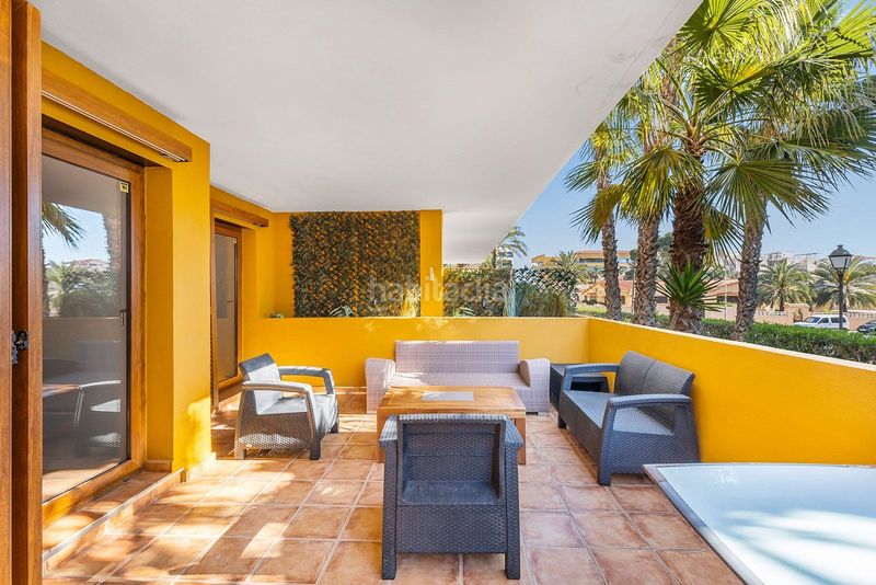 Foto 20fc840c-806b-4a06-9d1c-5450fe278a0e. Apartament amb piscina a Punta Prima Torrevieja