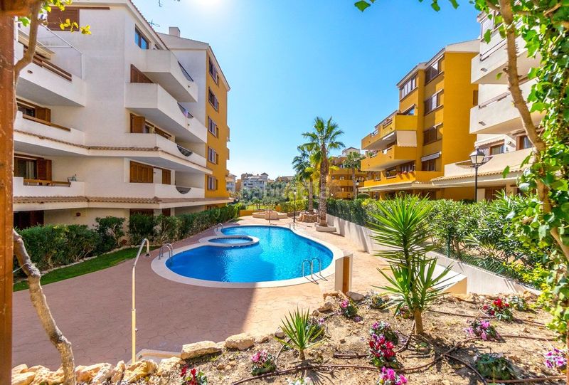 Foto 8bfd3fe8-dcc3-4b50-847a-12818a6049df. Apartament amb piscina a Punta Prima Torrevieja