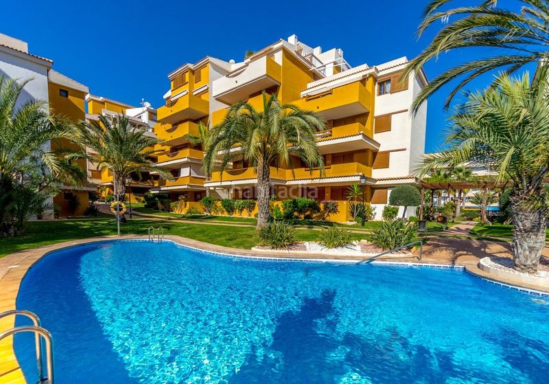 Foto 9cc28f01-49e6-40d3-8ccc-c1f5e24bdc57. Apartament amb piscina a Punta Prima Torrevieja