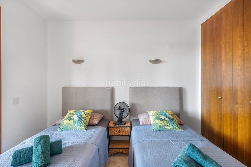 Foto cf030cde-00bc-482f-9831-335a3d95ac07. Apartament amb piscina a Punta Prima Torrevieja