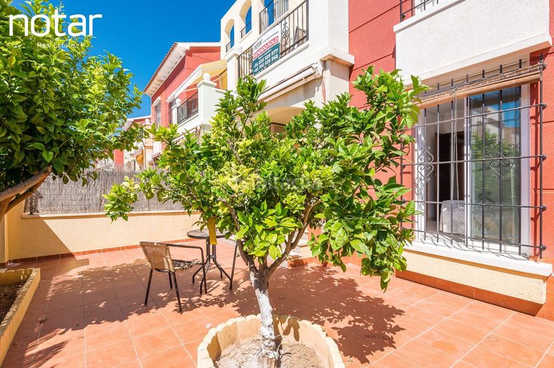 Foto af7c71b8-f846-41fb-899b-b1406c3b89f4. Apartament amb piscina a Aguas Nuevas Torrevieja